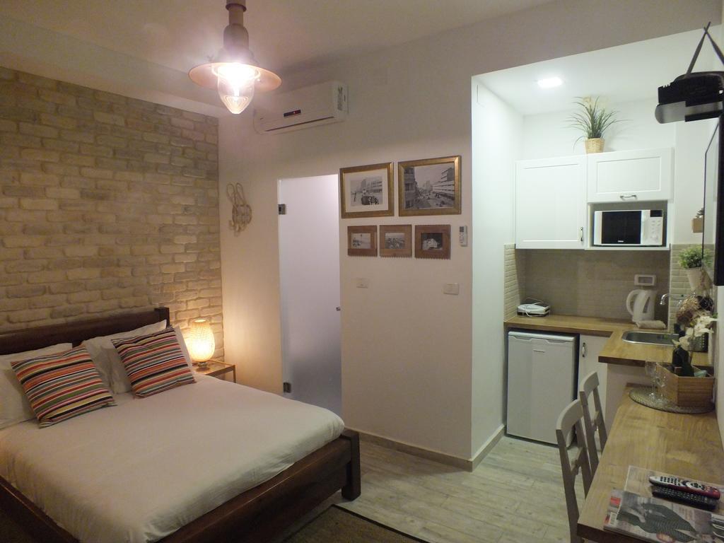 Banker'S Boutique Apartment Хайфа Стая снимка